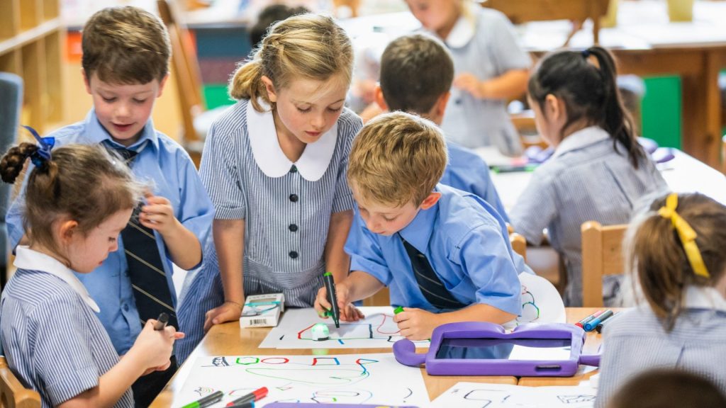 1 dari 4 Siswa Kelas 8 Australia Memiliki Guru yang Tidak Memenuhi Syarat Dalam Matematika